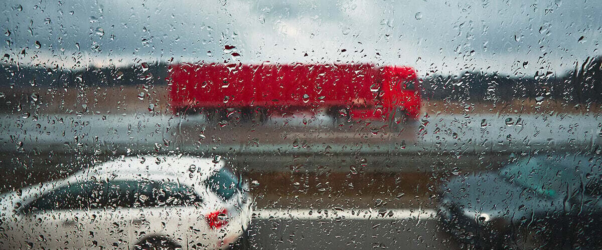 Moving house in the rain: wet weather isn't all bad banner image